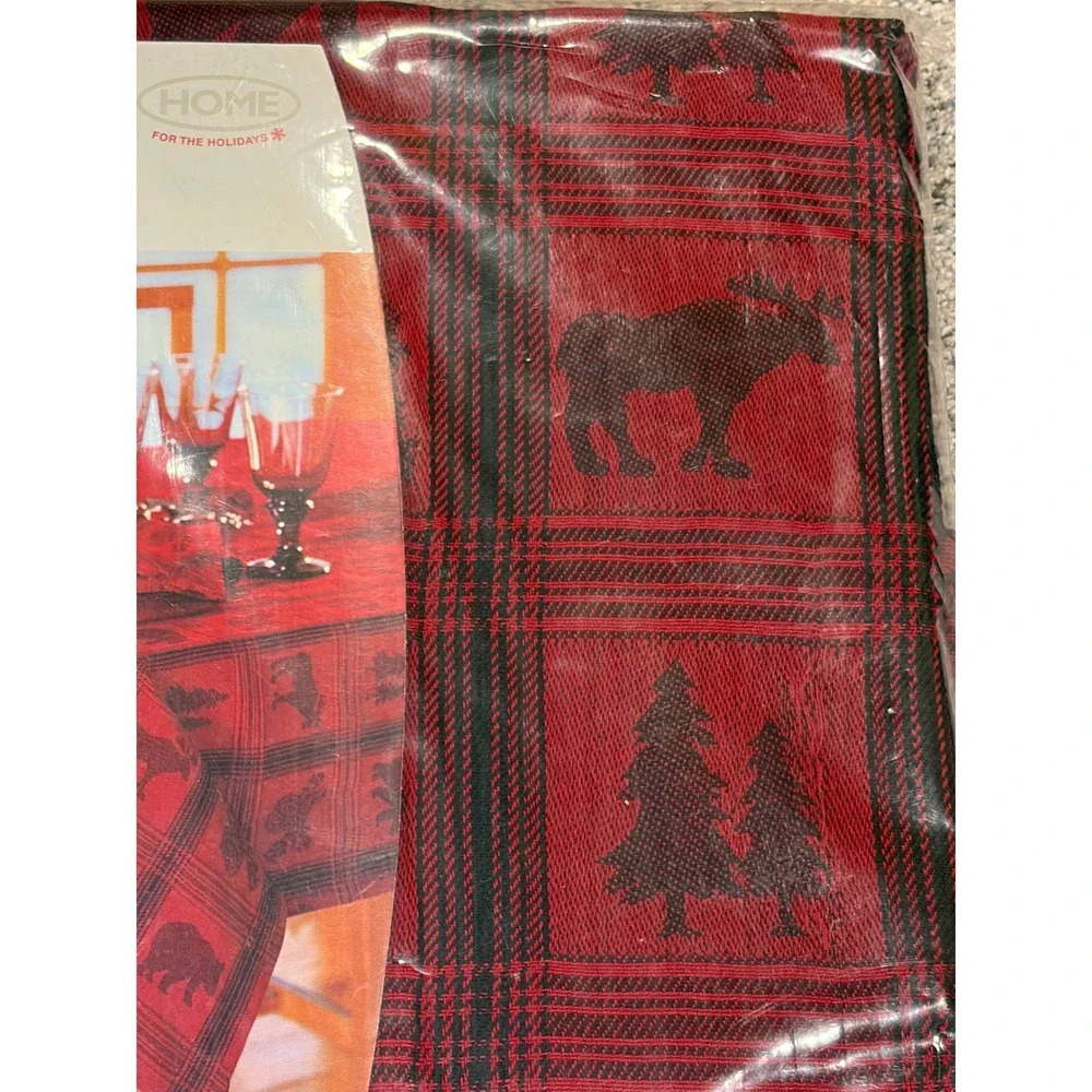 Target Home Adirondack Jacquard Round Tablecloth 70in Red Black Moose Bear